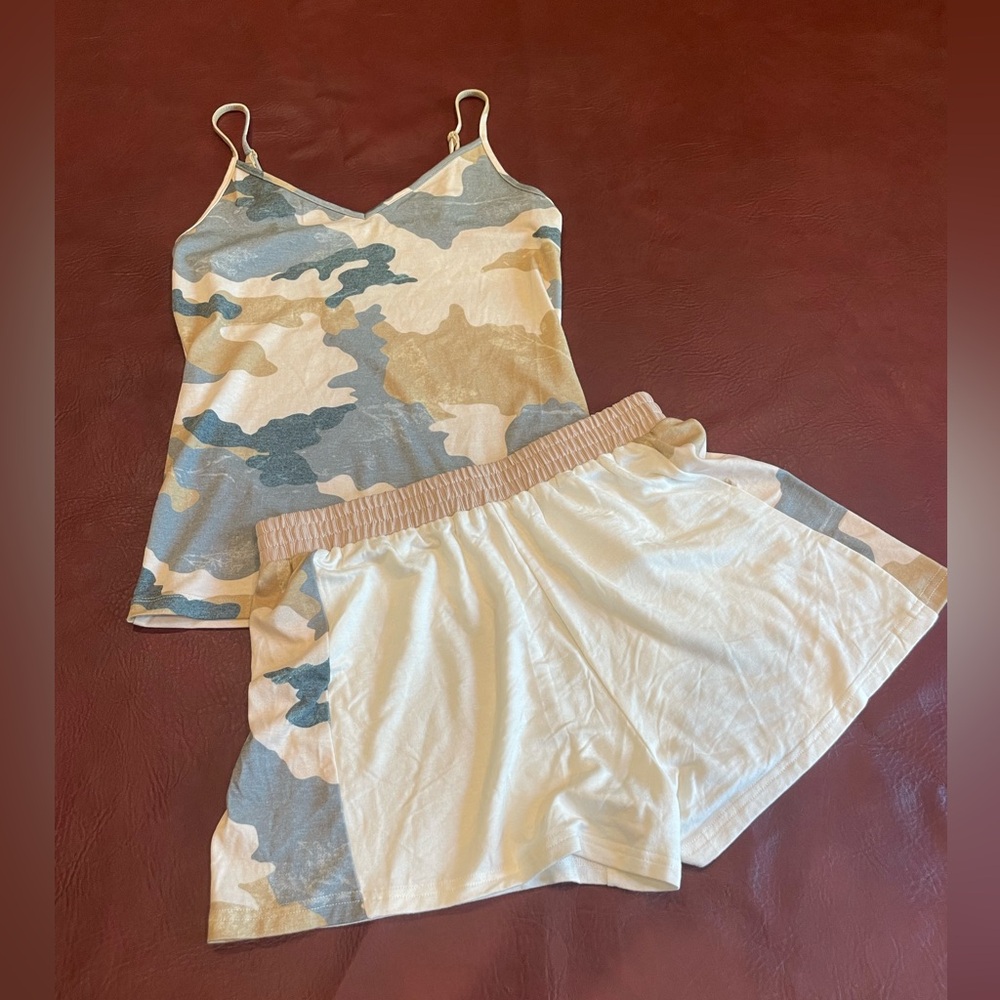 NEW Mystree Camo Tank and Short Set- Cream/Tan/Grey- Size S